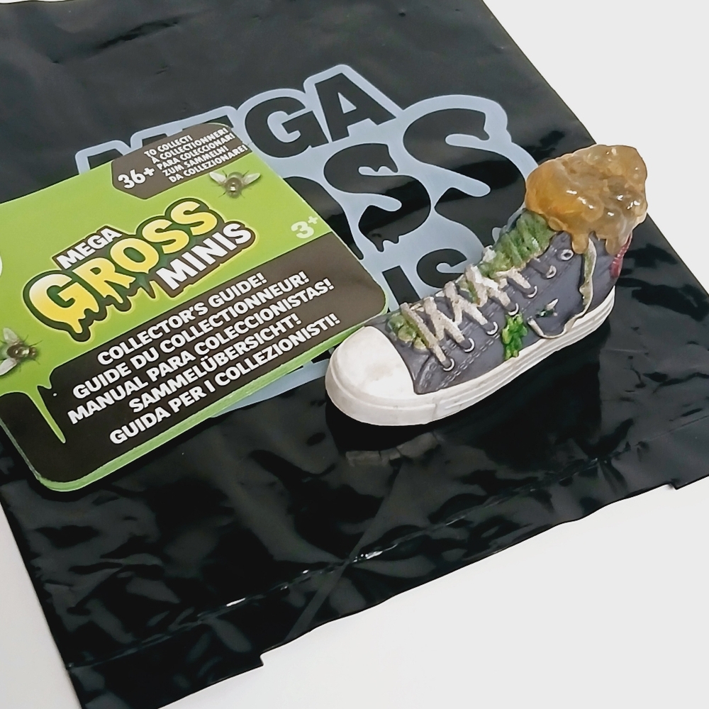 Zuru Mega Gross Minis Snot Verse Shoe